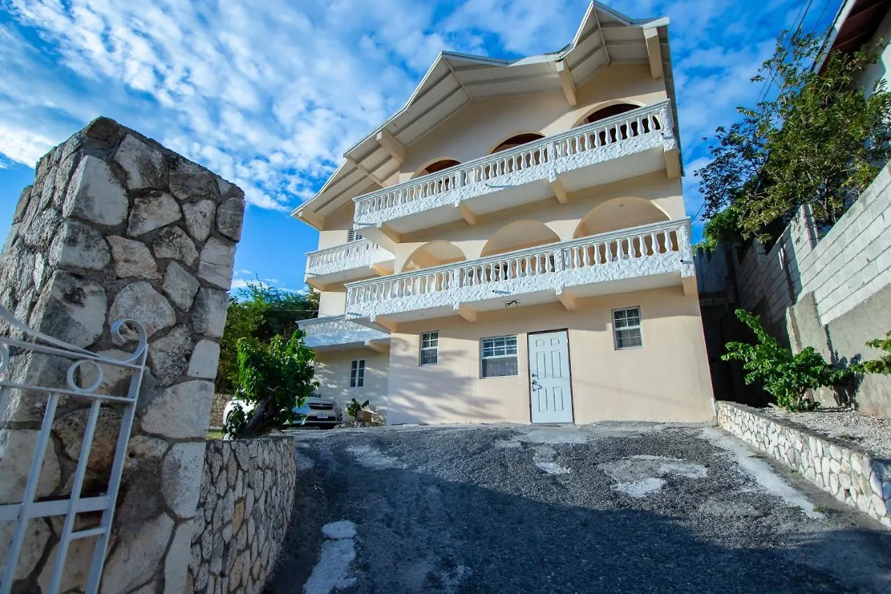 876 Ja Oasis & Homestay - By Kingston Airport Jamaica