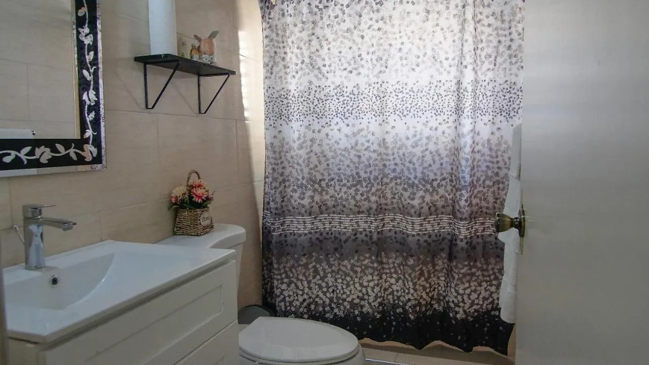 876 Ja Oasis & Homestay - By Kingston Airport Jamaica