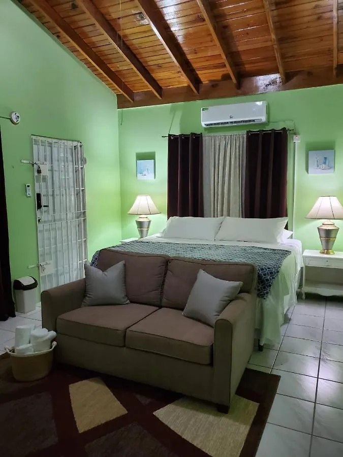 876 Ja Oasis & Homestay - By Kingston Airport